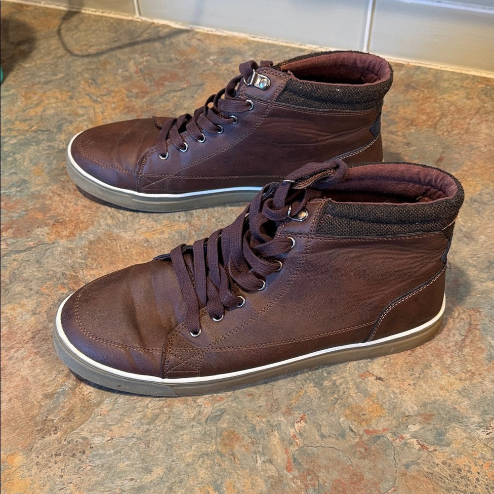 A+ Men's Dark Brown Edmond High-Top Sneakers Size 11 EUC